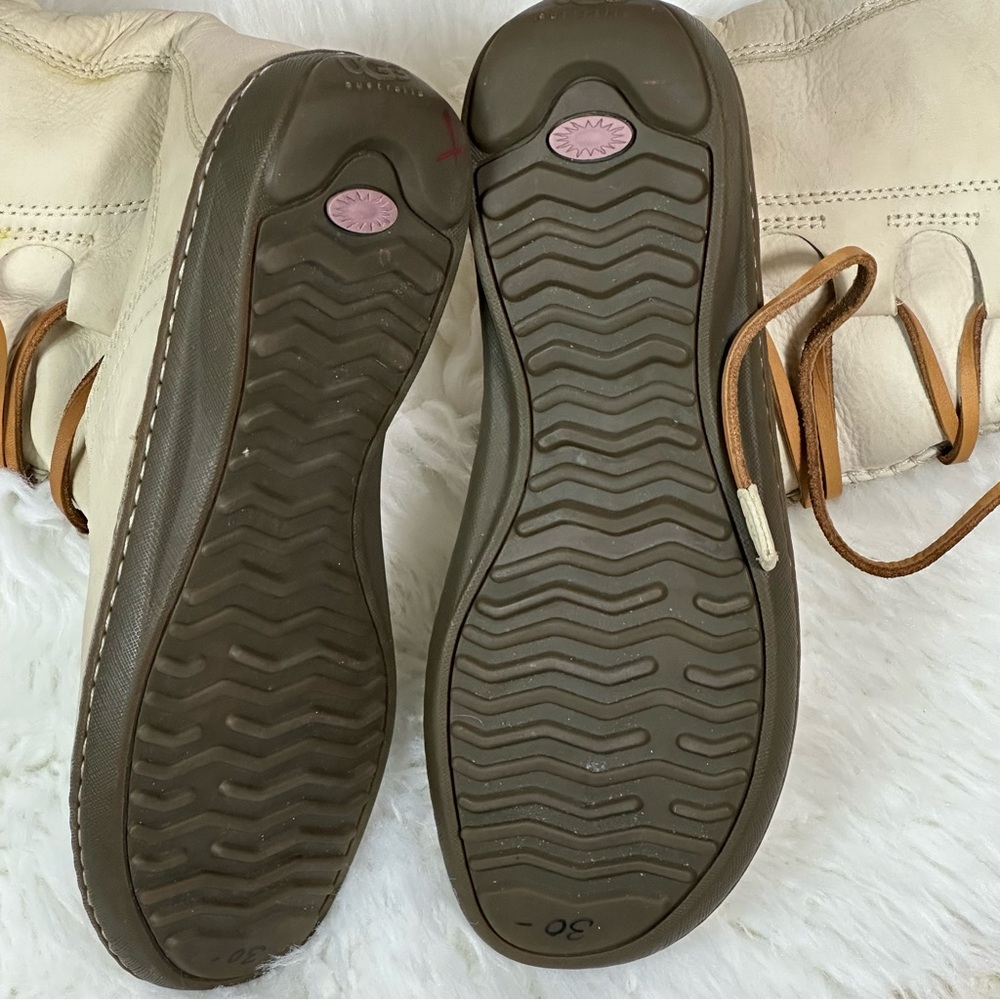 UGG Women's Tan Shearling Lace-Up leather Boots - Picture 4 of 11